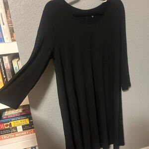 NWT Garnet Hill Black Crewneck Midi Dress